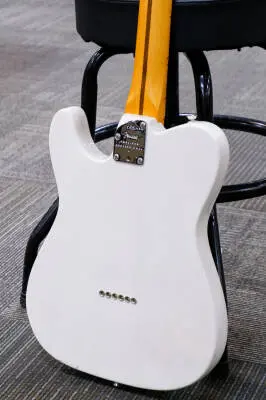 Fender - Limited Edition American Professional II Telecaster Thinline, Maple Fingerboard - White Blonde 2